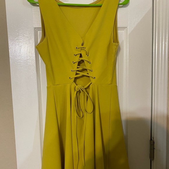 Dresses & Skirts - Formal summer dress!